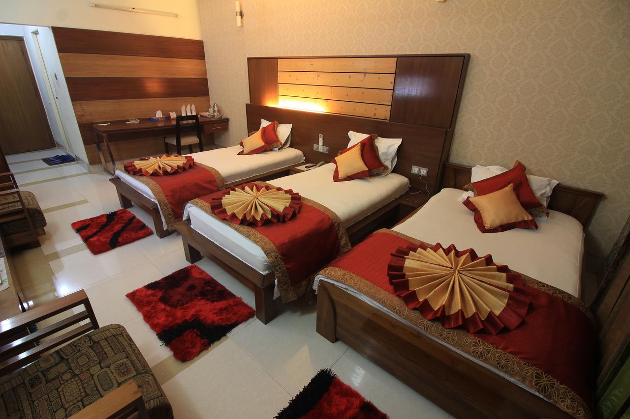 Tiger Garden Int Hotel Khulna Exterior photo