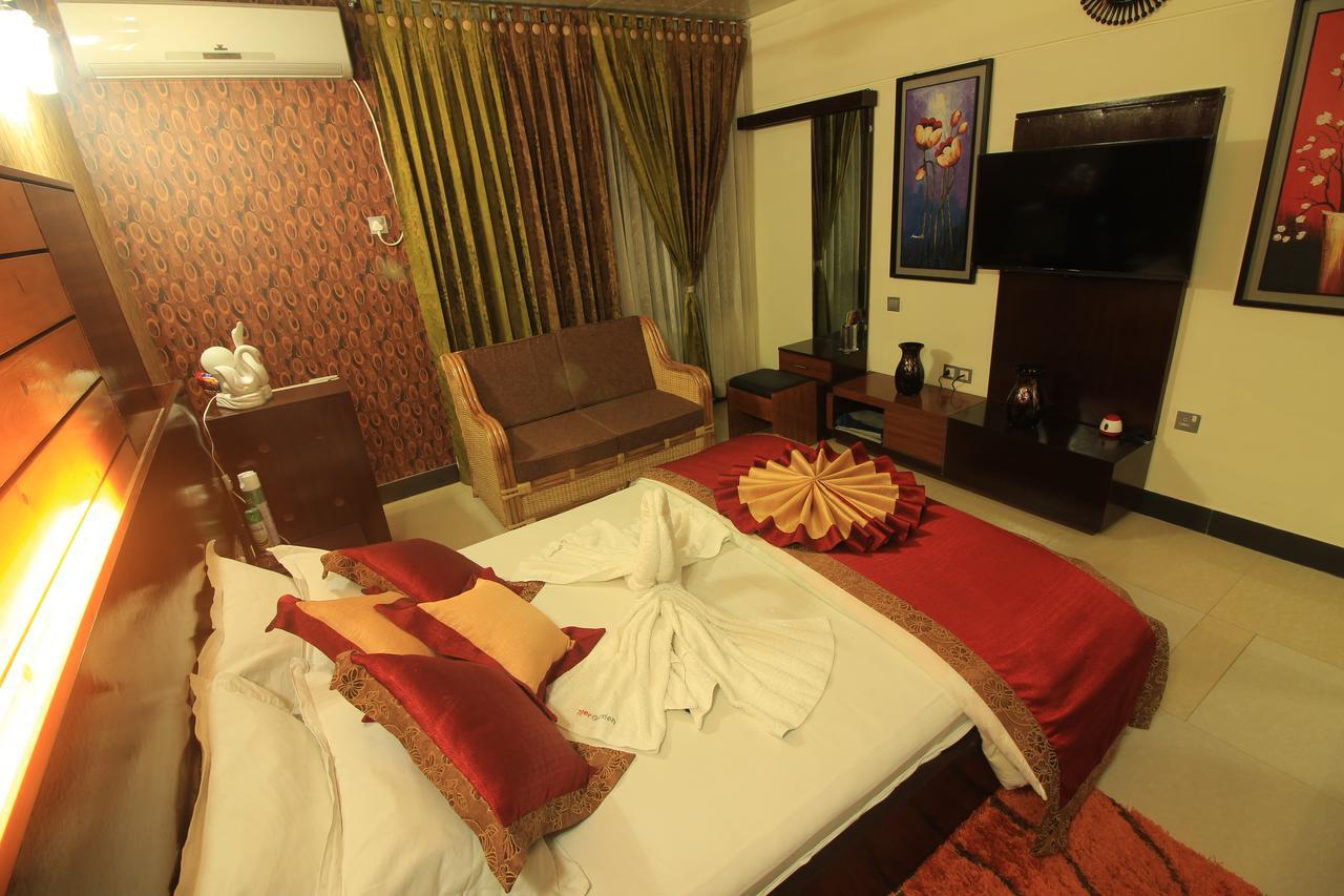 Tiger Garden Int Hotel Khulna Exterior photo
