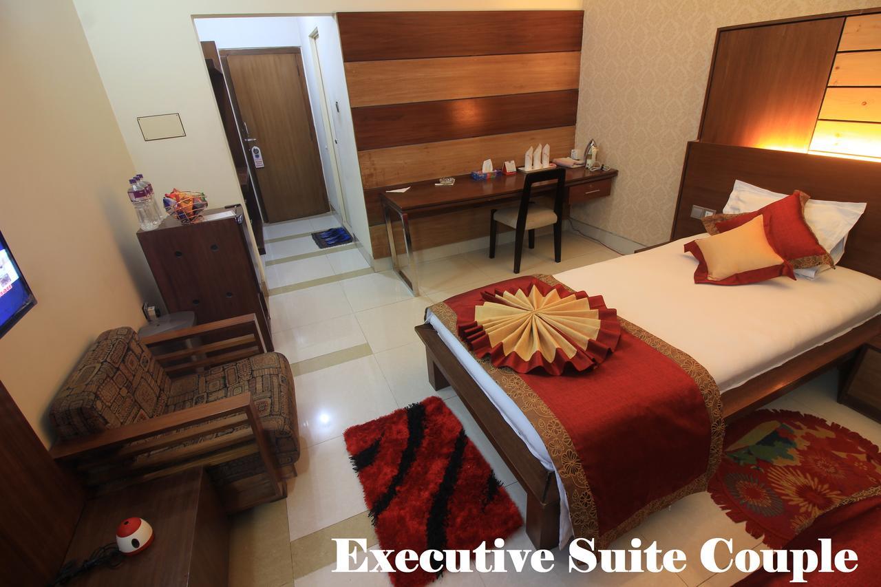 Tiger Garden Int Hotel Khulna Exterior photo